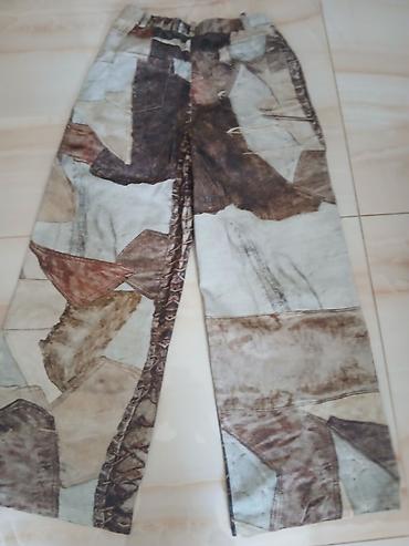 bershka pantalone snizenje: Široke pantalone sa štampom „patchwork” motiva - Materijal: 100% — 3