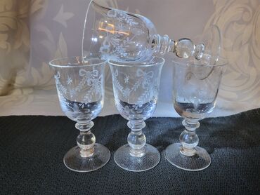 Čaše: Casice kristal,gravura za zestoko pice iz 70,80 ih. Case rucni na lalafo.rs — 4 Čaše: Casice kristal,gravura za zestoko pice iz 70,80 ih. Case rucni — 4
