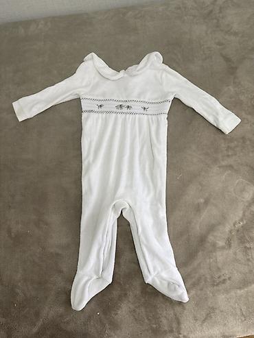 hamam xoncasi: 2 ədəd qalın vilur material. Ölçü 6-9ay. Yenidən seçilmir. İkisi — 2