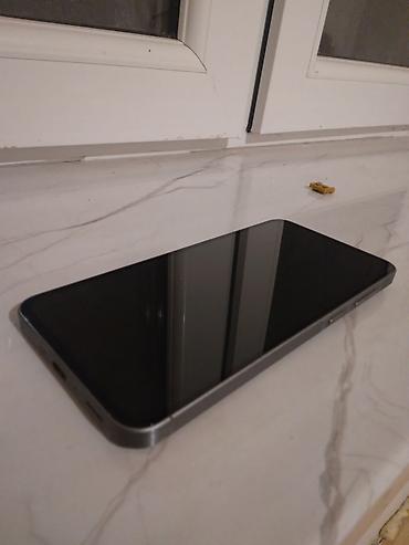 telefon saxlayan: Samsung Galaxy A56, 128 GB, rəng - Boz — 2