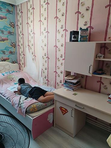 tek krafat: Uşaq otağı üçün mebel dəsti Komplekt: - İki mərtəbəli uşaq çarpayısı — 2