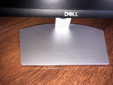 punjači za laptopove: HITNO!! Prodajem DELL monitor zbog selidbe.Malo korišćen, bez tragova