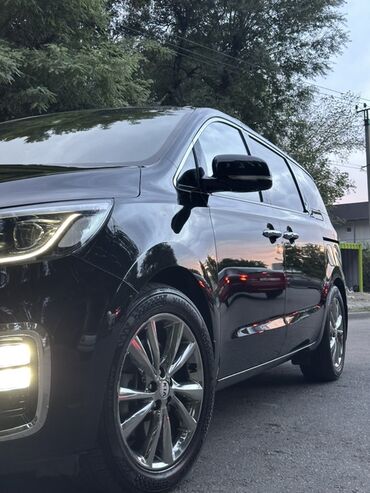 продажные машины: Kia Carnival: 2018 г., 2.2 л, Типтроник, Дизель, Вэн/Минивэн