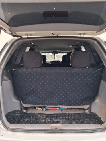 Toyota: Toyota Estima, правый руль, белый минивэн. Основные особенности: - — 8