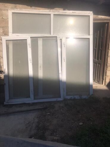 plastik qapi pencere stanok satisi: 4 ədəd 2 metr hündürlüyündə, 1 ədəd isə 150x130 hündürlüyündə aliminum