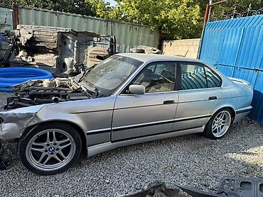 буд е 2: BMW 5 series: 1992 г., 2.5 л, Бензин, Седан — 1