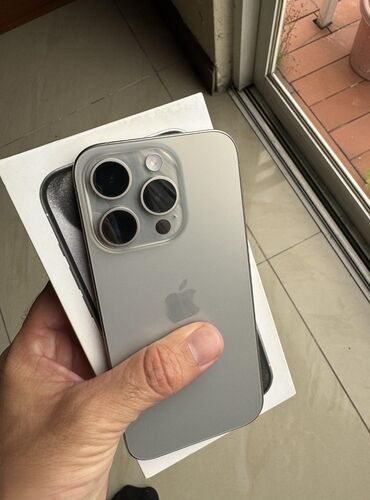 işlenmiş kalonka: IPhone 15 Pro, 128 GB, Natural Titanium, Face ID