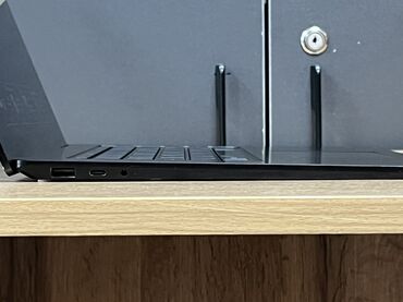 Ноутбуки: Ультрабук, Microsoft Surface, 16 ГБ ОЗУ, Intel Core i7, 15.6 ", Б/у, Для несложных задач, память SSD — 8