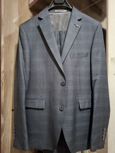 Костюмы: Мужской костюм-тройка Salvarini - Комплектация: пиджак, жилет, брюки — 3