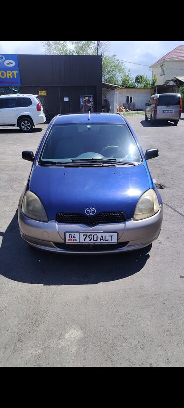 Toyota: Toyota Yaris: 2000 г., 1.3 л, Механика, Бензин, Хэтчбэк