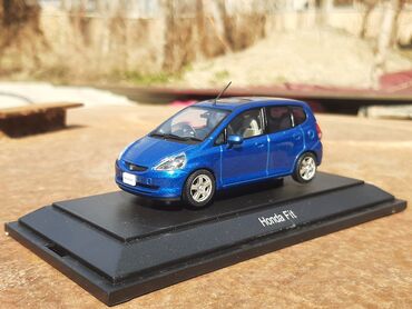 Модели автомобилей: Honda Fit модель масштаб 1:43 единственная модель в Кыргызстане. очень