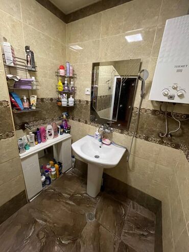 Köhnə tikili: Bakı, 3 otaqlı, Köhnə tikili, m. Xalqlar Dostluğu, 70 kv. m — 17