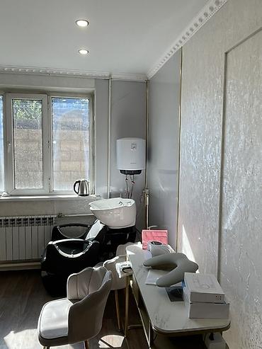 помощник парикмахера: Сдаю Whole salon: Для бровиста, Для визажиста, Для лешмейкера, 20 м², В жилом комплексе, Действующий, С оборудованием — 3