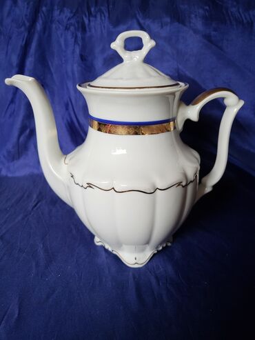 Čajnici: Bokal nov Walbrych Maria Theresa Poljska iz 60-ih. Bokal je — 1