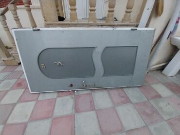 qapi taxta: Metal giriş qapısı - Material: polad/metal lövhə, üzərində dekorativ