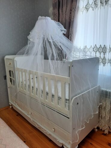 ikinci əl xoncalar: Oğlan və qız üçün, İşlənmiş, Çarpayı, Bazalı, Matras ilə, Siyirməli