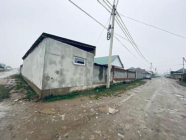 Продажа коттеджей и домов: 🏡 **Продается дом с квартирным бизнесом в Бишкеке!** 📍 Район: Ак-Ордо — 16