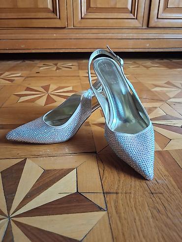 tufli: Parıltılı qadın ayaqqabısı – slingback model - Rəng: gümüşü-metalik - — 1