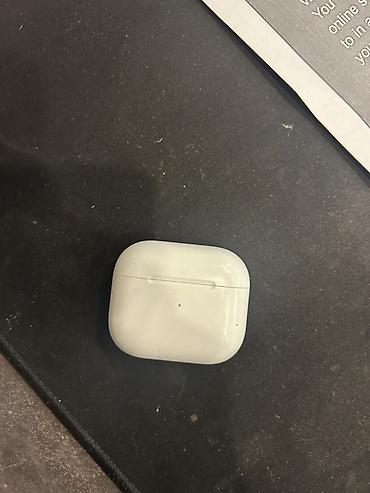 airpods pro 1: Apple AirPods 3 (MagSafe şarj qutusu) ANCAQ 1 DENE QALIB ‼️ (50azn — 1