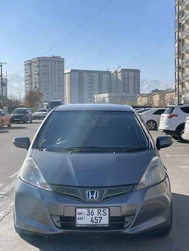 Honda: Honda Fit: 2011 г., 1.5 л, Вариатор, Бензин, Хэтчбэк