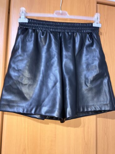 farmerke sorc: S (EU 36), Faux leather, color - Black, Single-colored