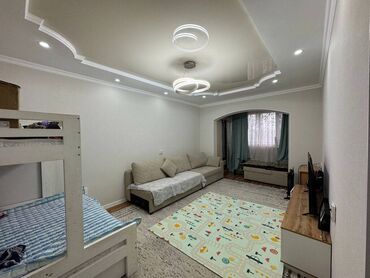 номера в иссык куле: 2 комнаты, 68 м², 106 серия улучшенная, 1 этаж, Евроремонт
