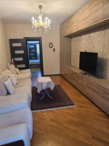 срочно продам квартиру: Bakı, Ağ şəhər, 2 otaqlı, Köhnə tikili, m. Həzi Aslanov, 48 kv. m