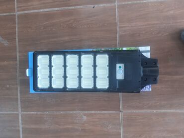 Günəş lampaları: Günəş enerjili LED küçə/ həyət lampası Xüsusiyyətlər: - İnteqrə — 2