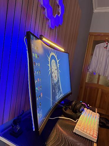 240hz: Ev şəraitində səliqəli istifadə olunub. Arxasındakı işığı da — 3