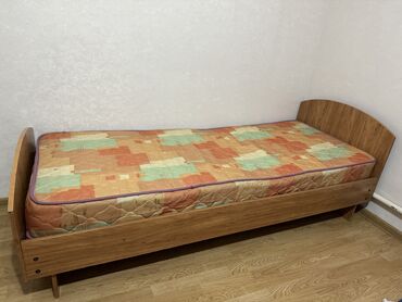 однушка кровать: Односпальная Кровать, Б/у