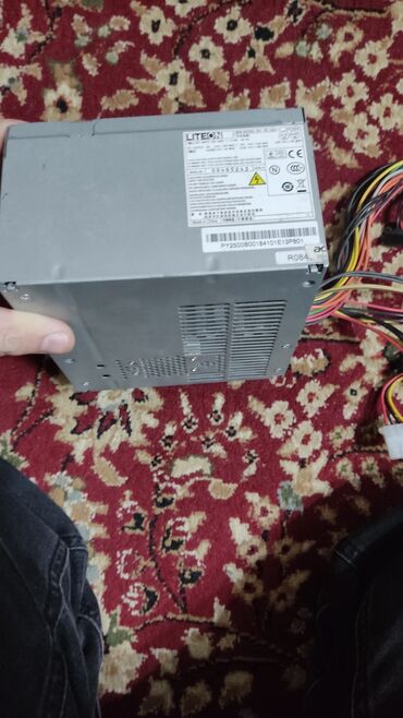 блоки питания для ноутбуков ast: Блок питания, Б/у, Gold