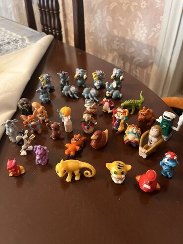 Heykəlciklər: Müxtəlif kolleksiya fiqurları dəsti - Təxminən 35+ ədəd kiçik — 1