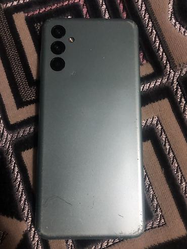 Смартфон Samsung Galaxy A13 (зелёный) - Экран: Infinity‑V, матрица