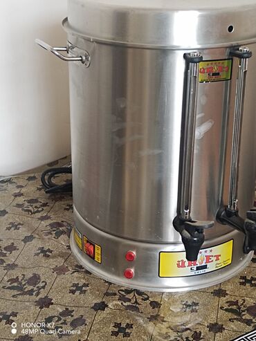 Baklar və çənlər: Elektrik Samovar, 10-dan çox l