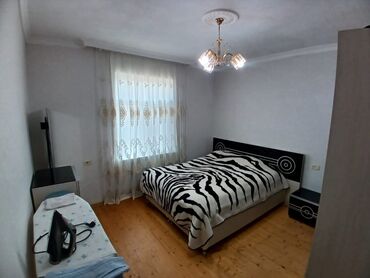 Həyət evləri və villaların satışı: Hövsanda həyət evi - Plan: 1 mərtəbə, kürsülü. Geniş beton həyət — 8