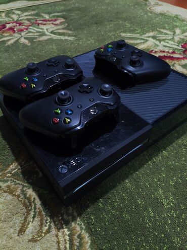 купить бу xbox one: Xbox one+kinect 500гб есть 2 диска и скачена 3 игры на Xbox в хорошем