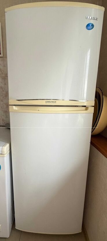 стол холодильник: Холодильник Samsung, серия Cooltech, классическая двухкамерная модель