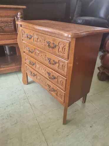 Stilske komode: Komoda u odlicnom stanju. Visina 65cm Sirina65cm Dubina 35cm na lalafo.rs — 10 Stilske komode: Komoda u odlicnom stanju. Visina 65cm Sirina65cm Dubina 35cm — 10