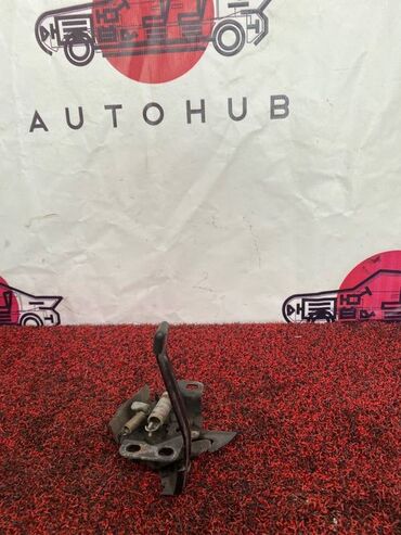 Стекла и комплектующие: Honda
