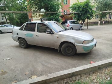 двери на нексия: Daewoo Nexia: 1995 г., 1.5 л, Механика, Бензин, Седан