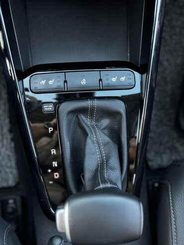 Kia: Kia Stonic: 2018 г., 1.6 л, Автомат, Дизель, Хэтчбэк — 9