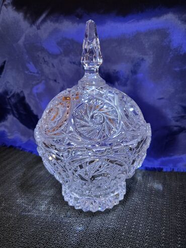 Kuhinjski setovi: Bombonijera nova kristal Zajecar 70te. Nova bombonijera,sve na njoj — 1