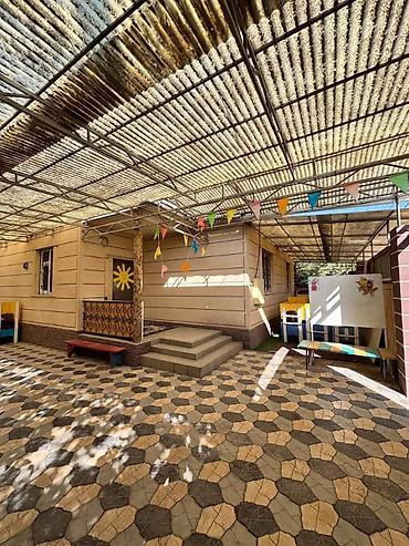 Продажа коттеджей и домов: 🏡 Продаётся дом 📍 Ахунбаева / Муромская 📐 Участок 5.7 соток 📏 32,5 × — 7