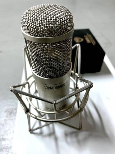Mikrofonlar: NADY TMPS-2 TCM 1050 Vacuum Tube Condenser Microphone. USA Dünyanın ən
