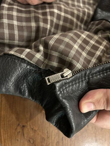 Kurtkalar: Lacoste kişi dəri gödəkçə - Brend: Lacoste - Ölçü: 56 (etiketdə 56/7 — 6