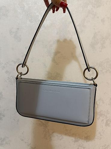 Çantalar: Calvin Klein Jeans original çanta

Real alıcıya endirim olunacaq — 2
