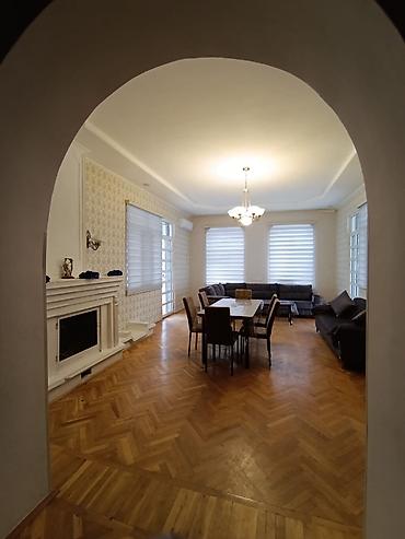 Günlük kirayə evlər: 5 kv. m, 5 otaqlı, Kombi — 8