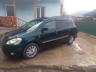 4 təkərli rolik: Toyota Avensis Verso: 2001 г., 2.4 л, Механика, Бензин, Минивэн