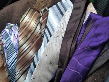 Другая мужская одежда: Распродажа галстуки оптом 5-20сом в зависимости от объема. Отличный