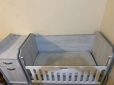 Детская мебель: Çoxfunksiyalı uşaq beşiyi və komod dəsti - Material: ağac teksturalı — 2